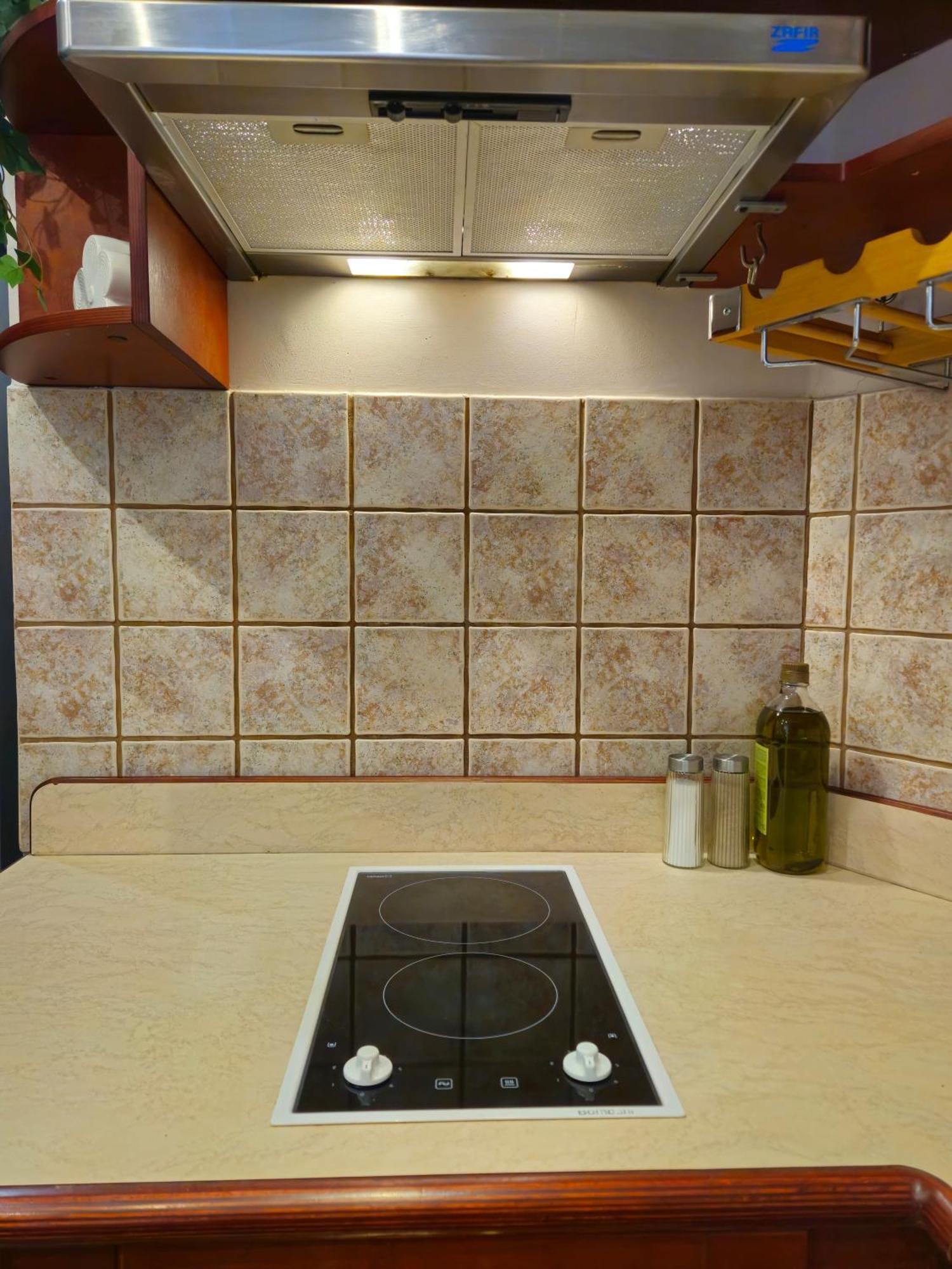 Heart Of Old 3 Bedroom By Dome Square Apartment *