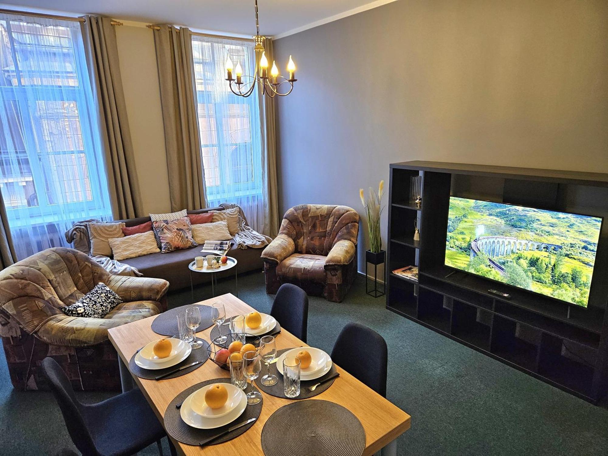 Heart Of Old 3 Bedroom By Dome Square * Рига