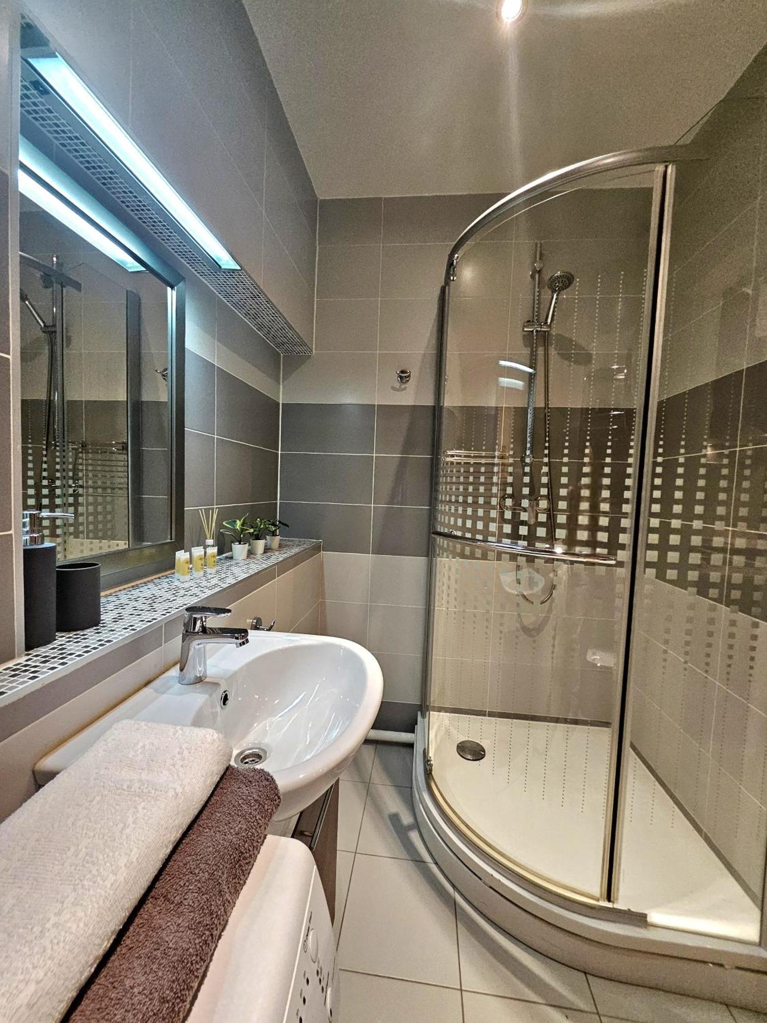 Apartment Heart Of Old 3 Bedroom By Dome Square Riga